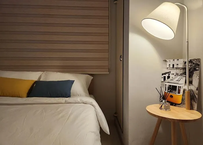 Luminouse X2 Apartment